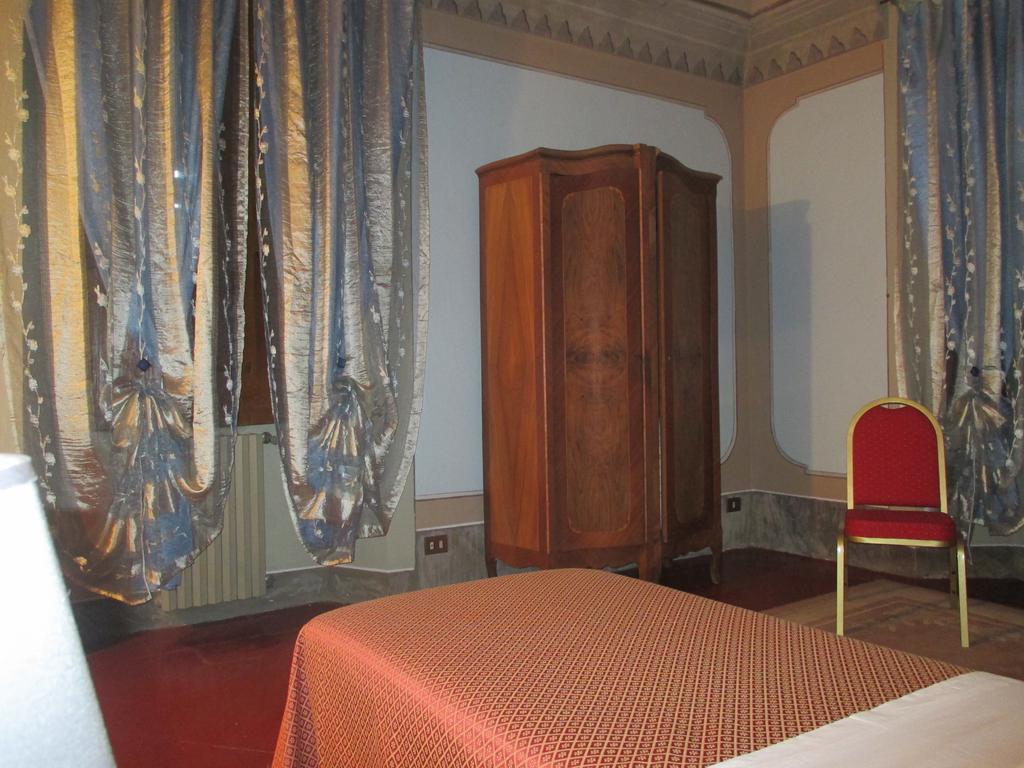 Villa Cantoni Гропелло-Кайроли Номер фото