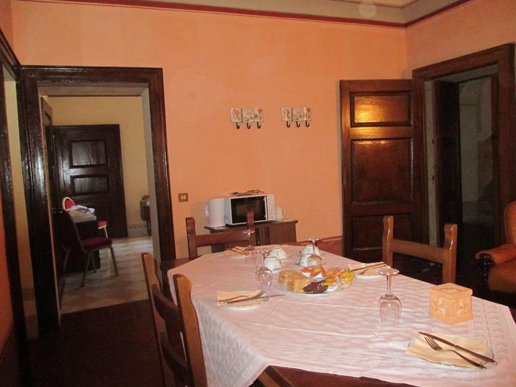 Villa Cantoni Гропелло-Кайроли Номер фото